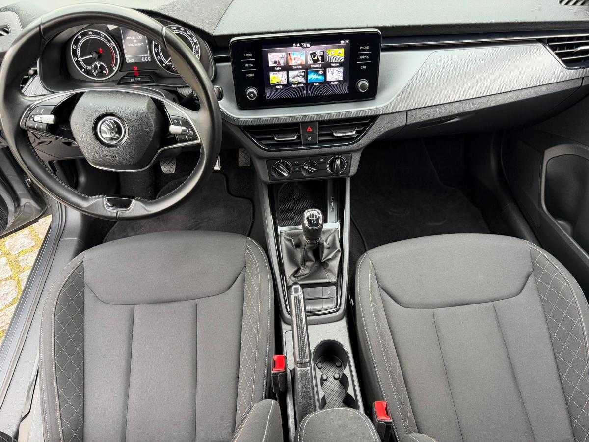 skoda-scala-2023-gasolina-999cc
