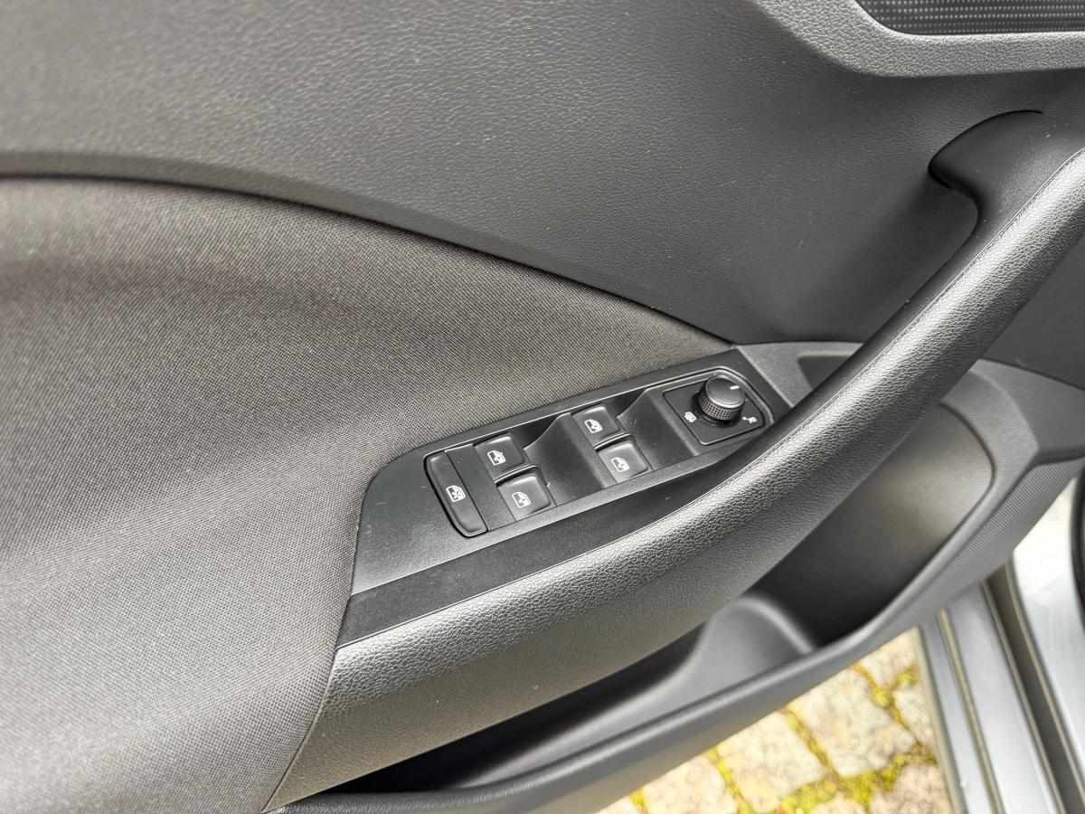 skoda-scala-2023-gasolina-999cc