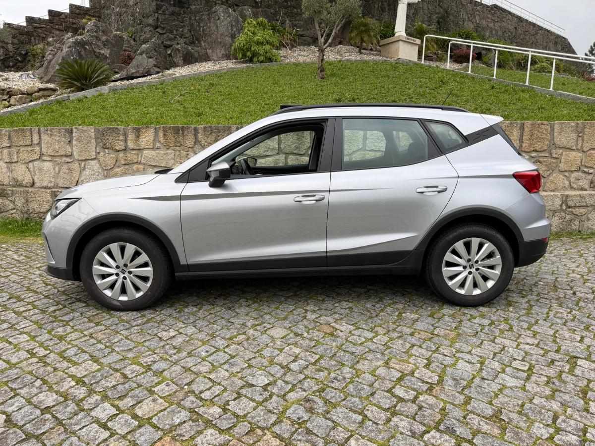 seat-arona-2023-gasolina-999cc