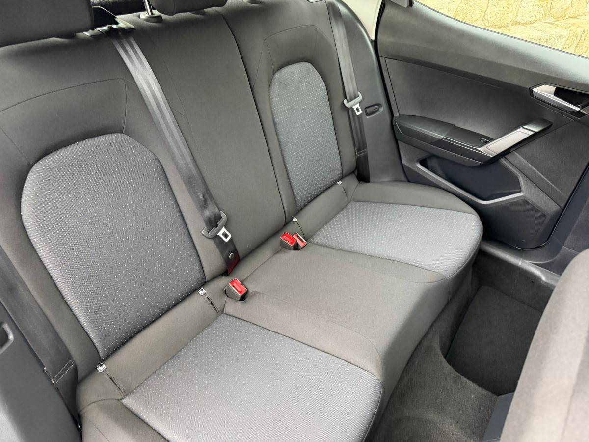 seat-arona-2023-gasolina-999cc