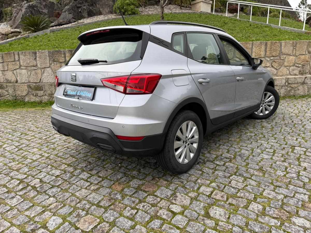 seat-arona-2023-gasolina-999cc