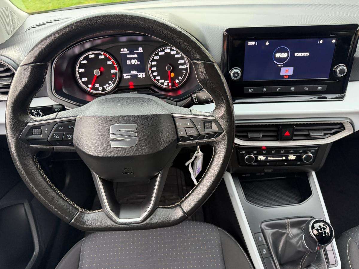 seat-arona-2023-gasolina-999cc
