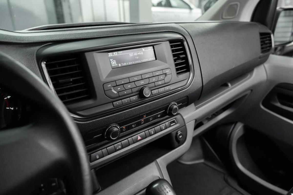 peugeot-expert-2024-diesel-1499cc