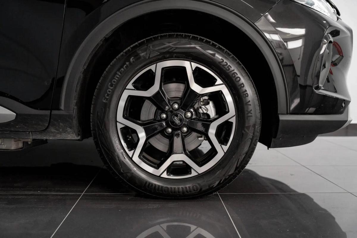 ford-kuga-2025-hibrido-a-gasolina-2488cc