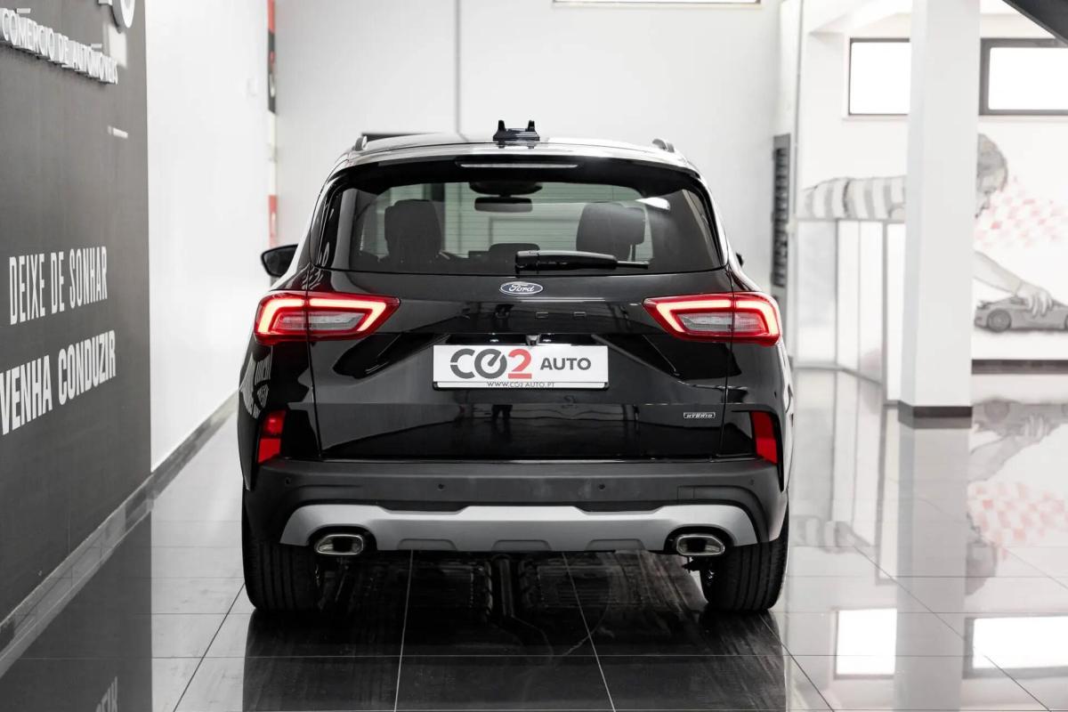 ford-kuga-2025-hibrido-a-gasolina-2488cc