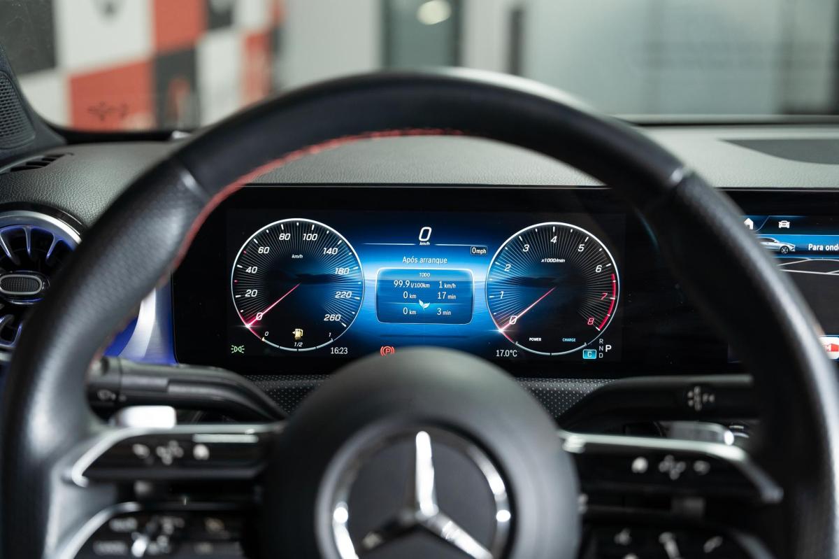 mercedes-benz-classe-a-2023-gasolina-1332cc