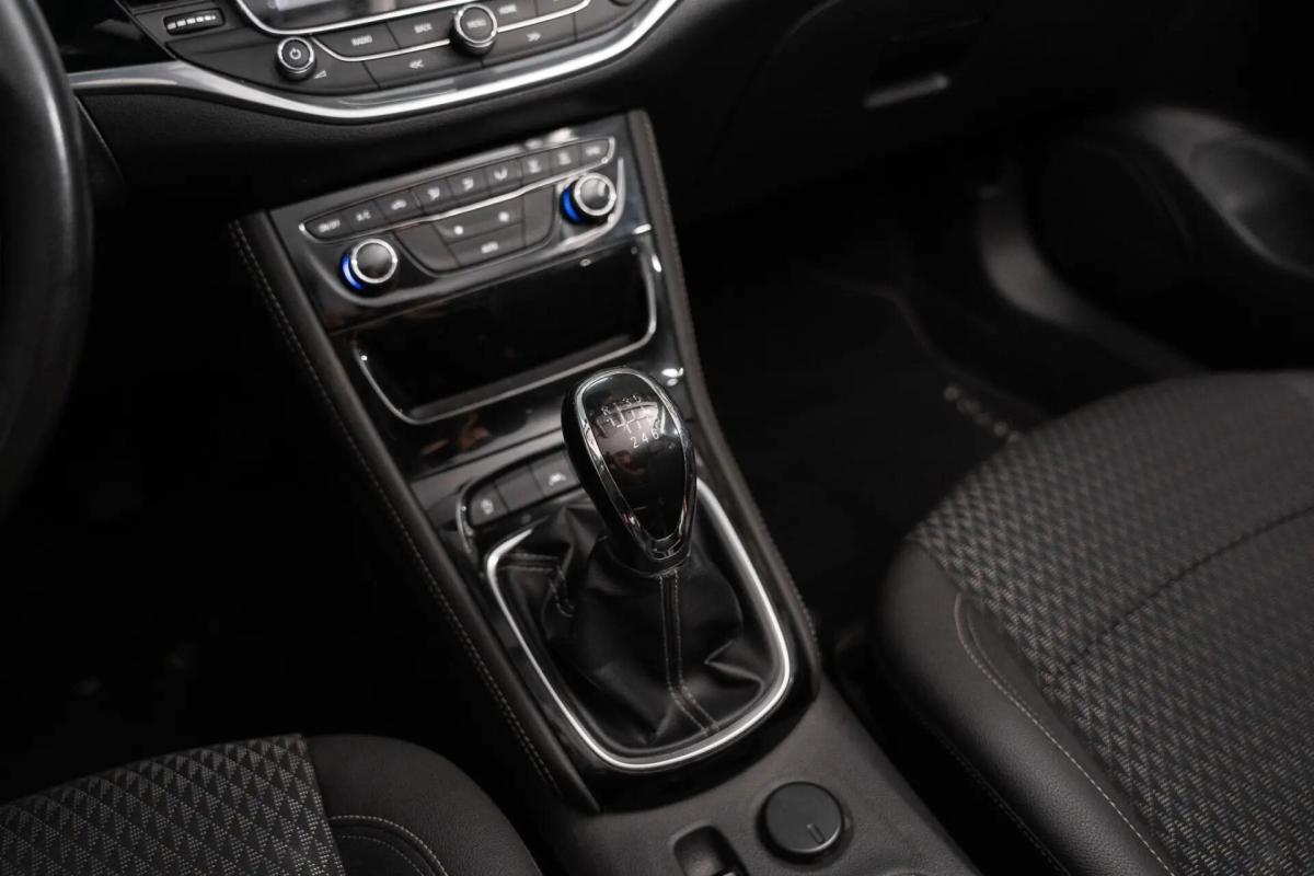 opel-astra-sport-tourer-2017-diesel-1598cc