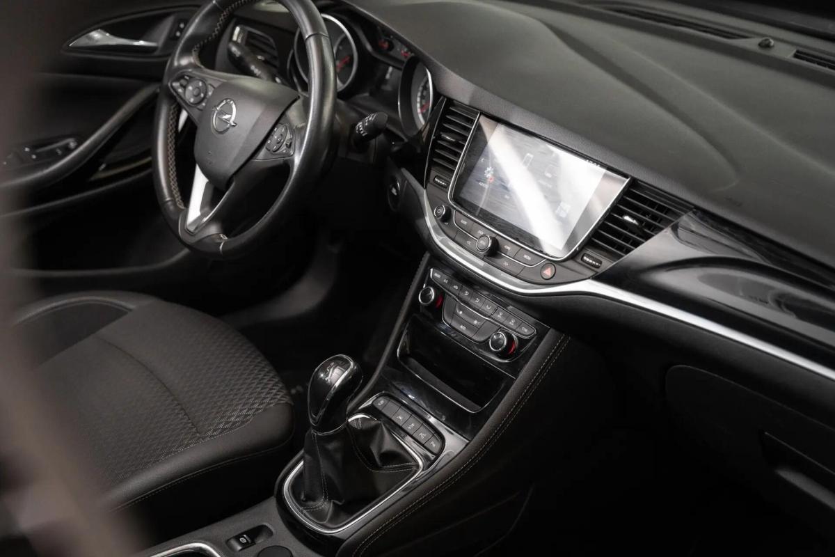 opel-astra-sport-tourer-2017-diesel-1598cc
