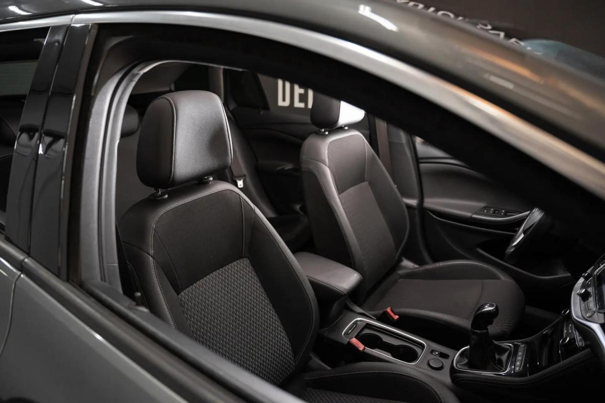 opel-astra-sport-tourer-2017-diesel-1598cc