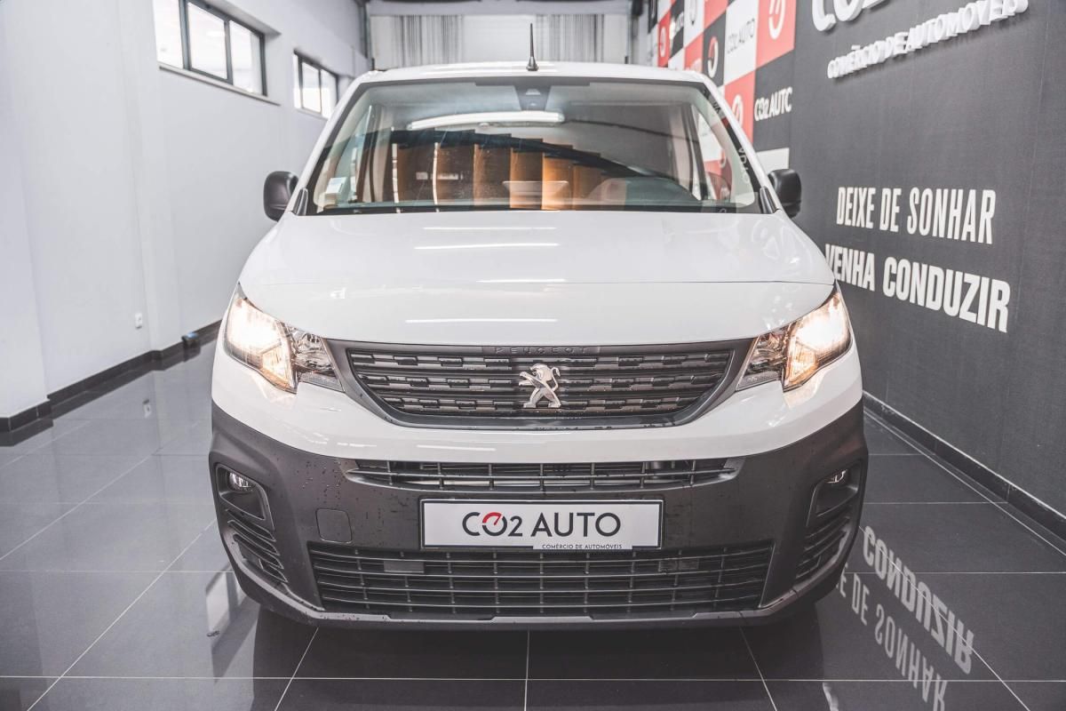 peugeot-partner-2023-diesel-1499cc