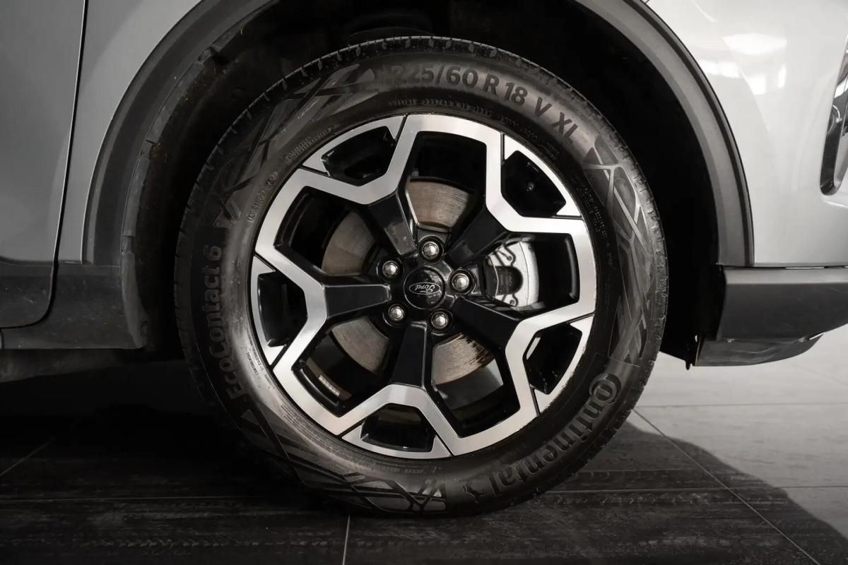 ford-kuga-2025-hibrido-a-gasolina-2488cc