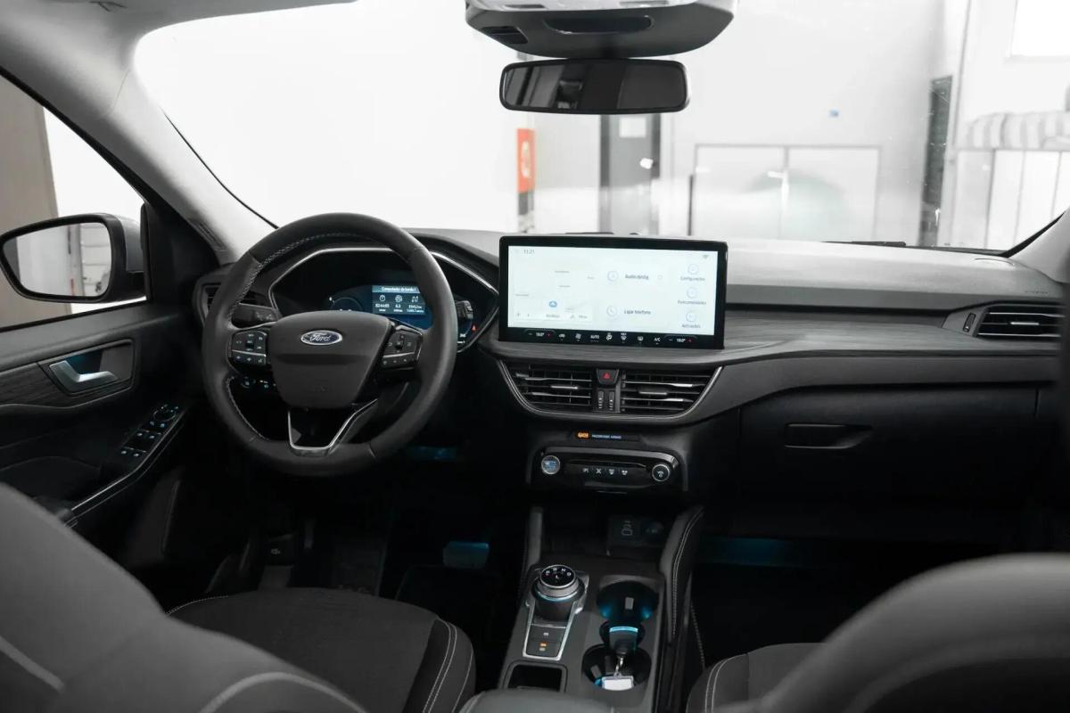 ford-kuga-2025-hibrido-a-gasolina-2488cc