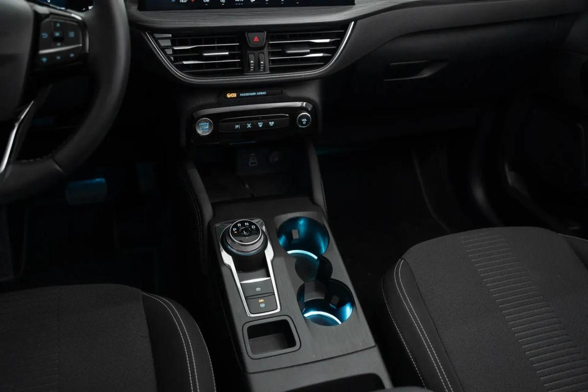 ford-kuga-2025-hibrido-a-gasolina-2488cc