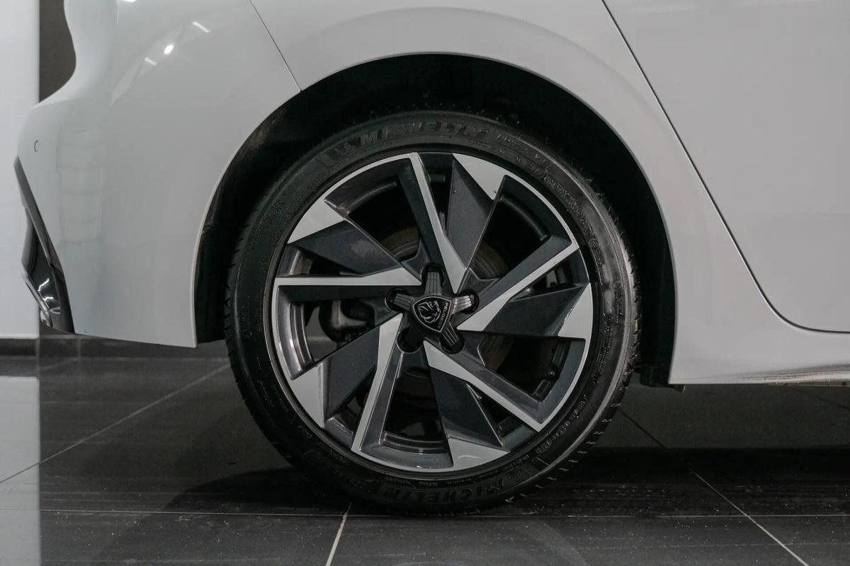 peugeot-308-2024-gasolina-1199cc