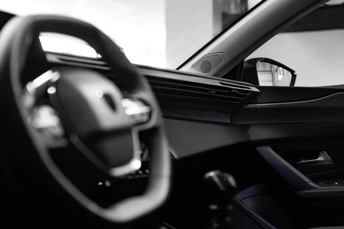 peugeot-308-2024-gasolina-1199cc