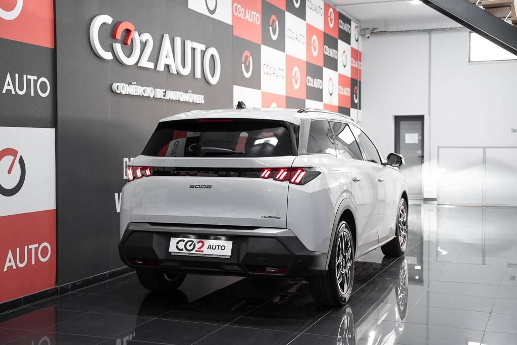 peugeot-5008-2025-hibrido-a-gasolina-1199cc