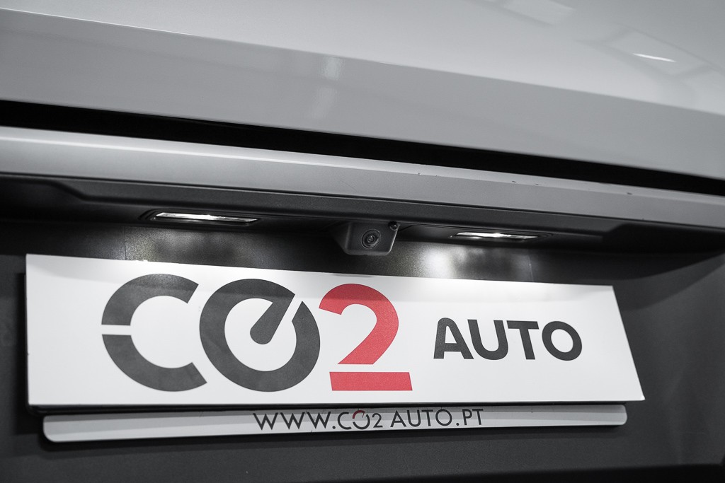 peugeot-5008-2025-hibrido-a-gasolina-1199cc