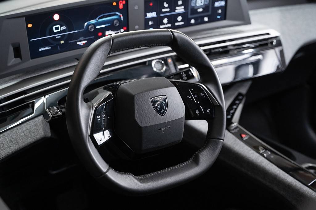 peugeot-5008-2025-hibrido-a-gasolina-1199cc