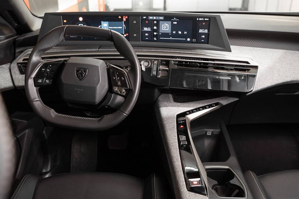 peugeot-5008-2025-hibrido-a-gasolina-1199cc