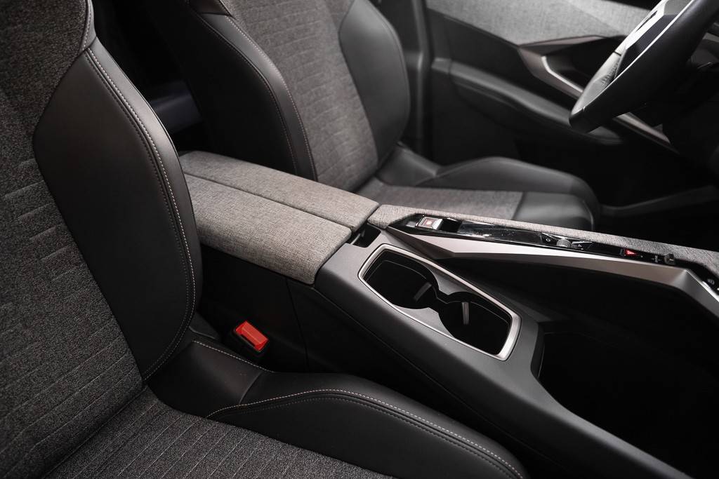 peugeot-5008-2025-hibrido-a-gasolina-1199cc
