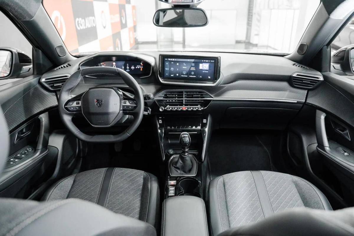 peugeot-2008-2024-gasolina-1199cc