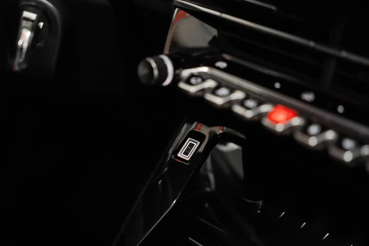 peugeot-2008-2024-gasolina-1199cc