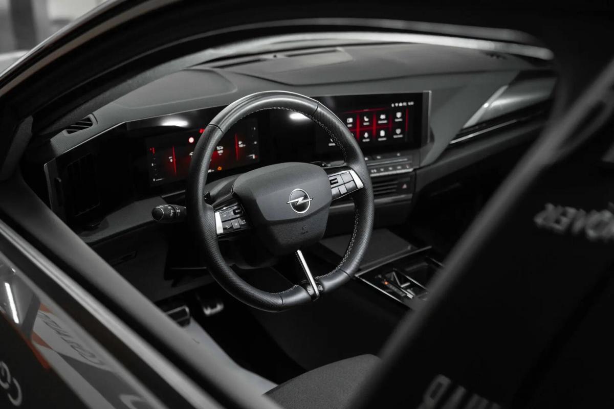 opel-astra-sport-tourer-2025-diesel-1499cc