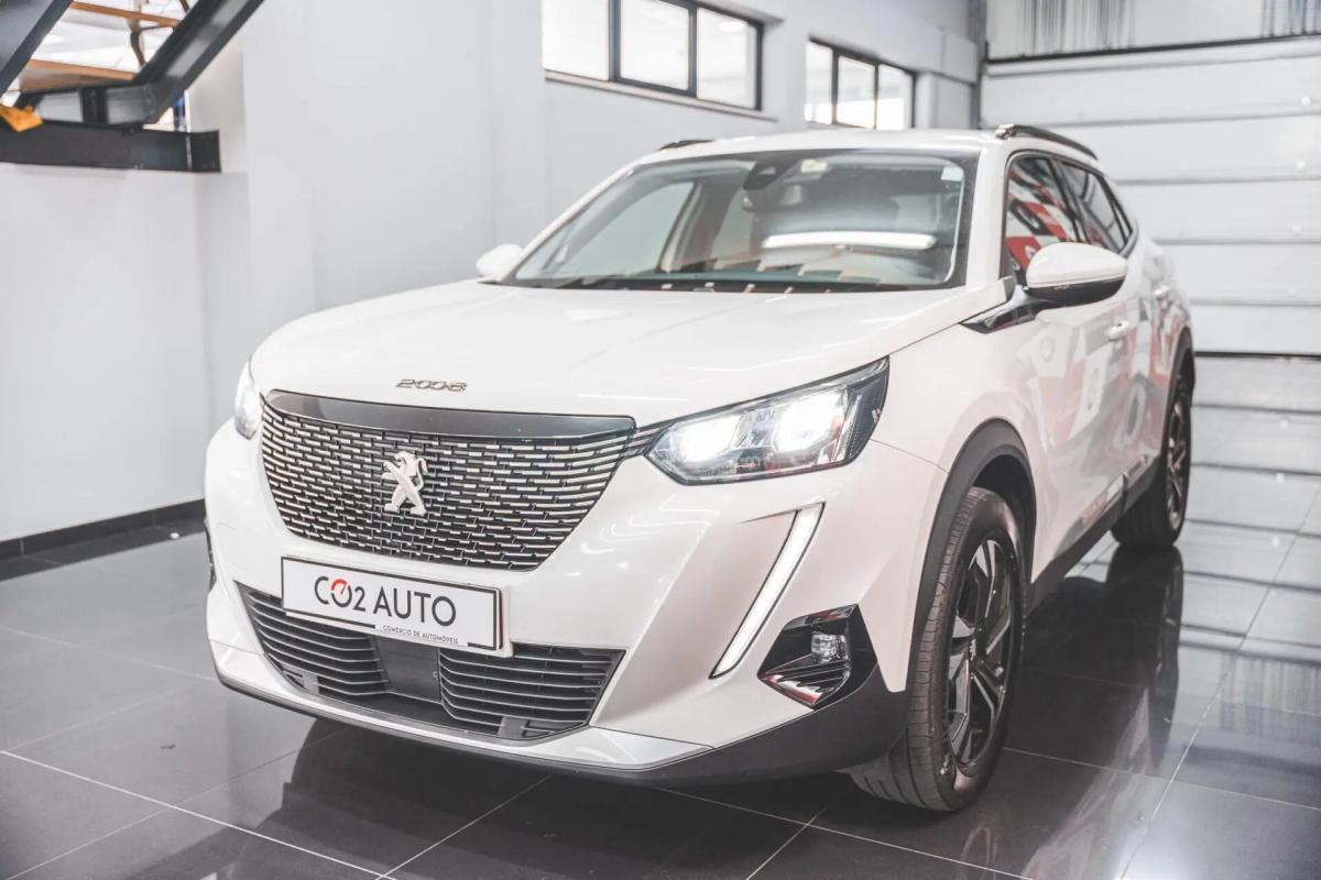 peugeot-2008-2021-diesel-1499cc