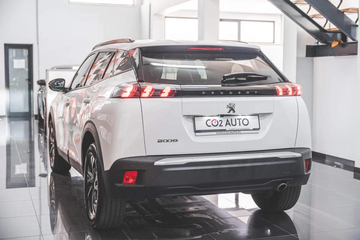 peugeot-2008-2021-diesel-1499cc