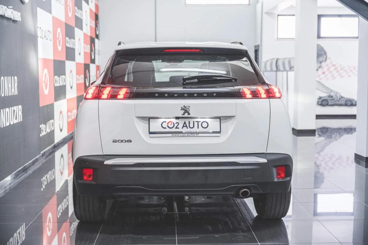 peugeot-2008-2021-diesel-1499cc
