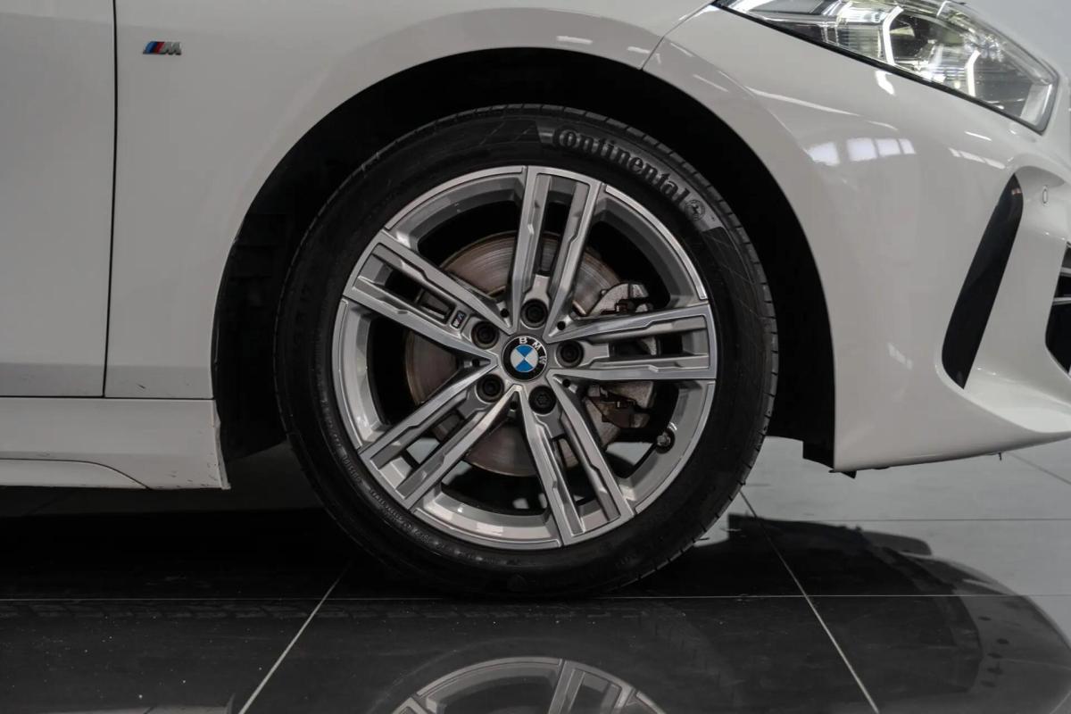 bmw-serie-1-2021-diesel-1496cc