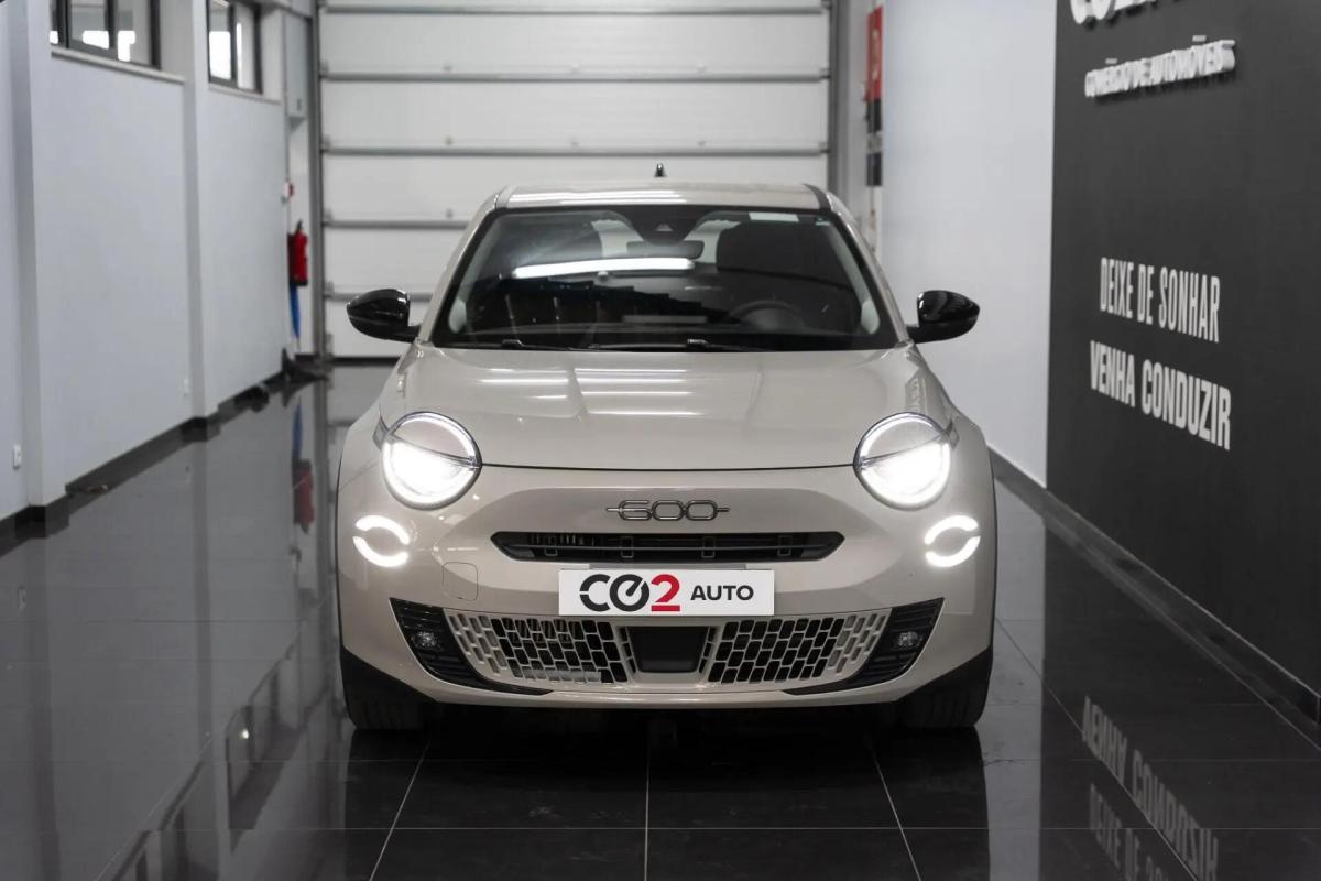 fiat-600-2025-gasolina-1199cc
