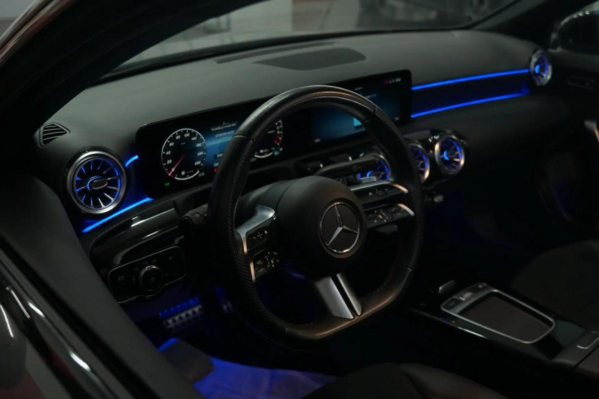 mercedes-benz-classe-a-2024-hibrido-a-gasolina-1332cc