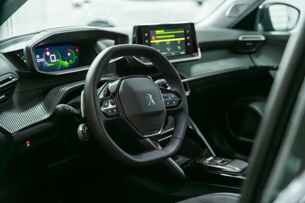 peugeot-2008-2022-diesel-1499cc