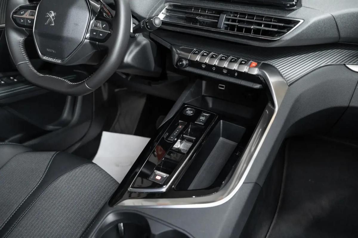peugeot-5008-2024-diesel-1499cc