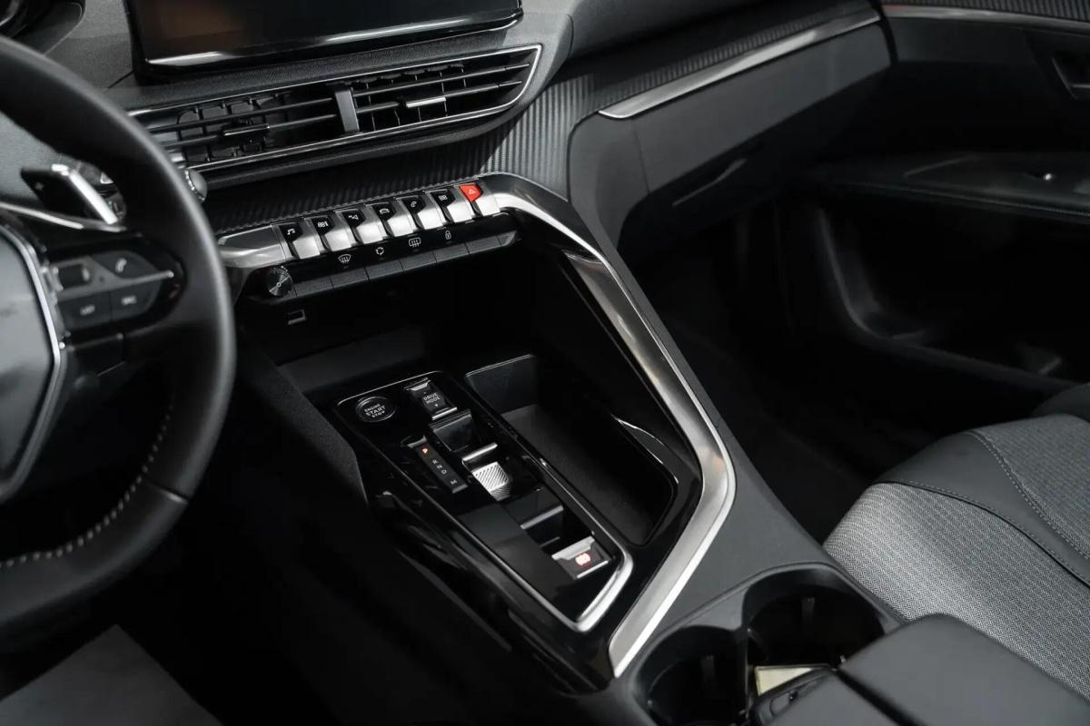 peugeot-5008-2024-diesel-1499cc