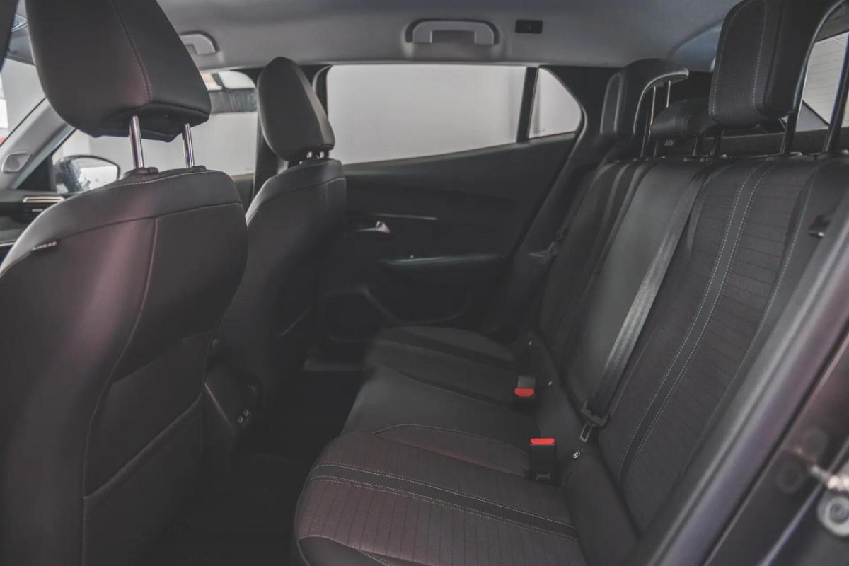 peugeot-2008-2023-gasolina-1199cc