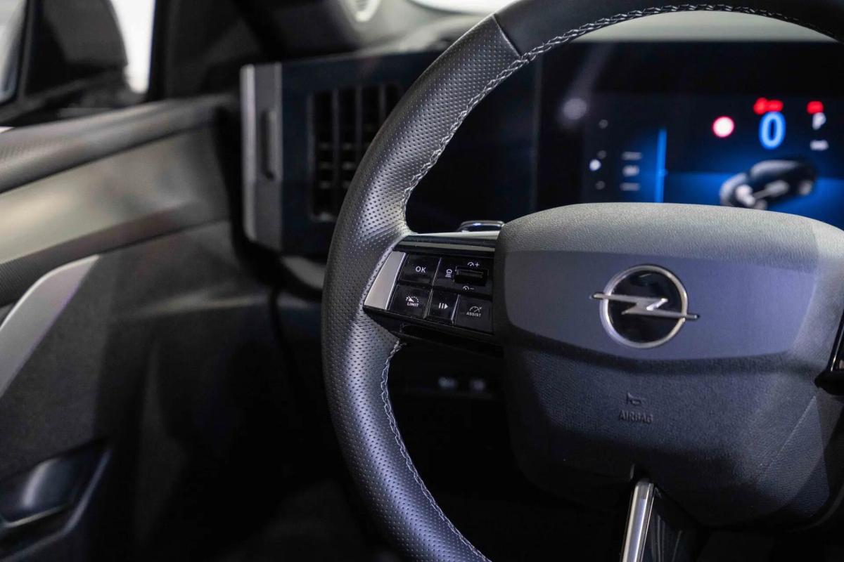 opel-astra-sport-tourer-2024-hibrido-a-gasolina-1598cc