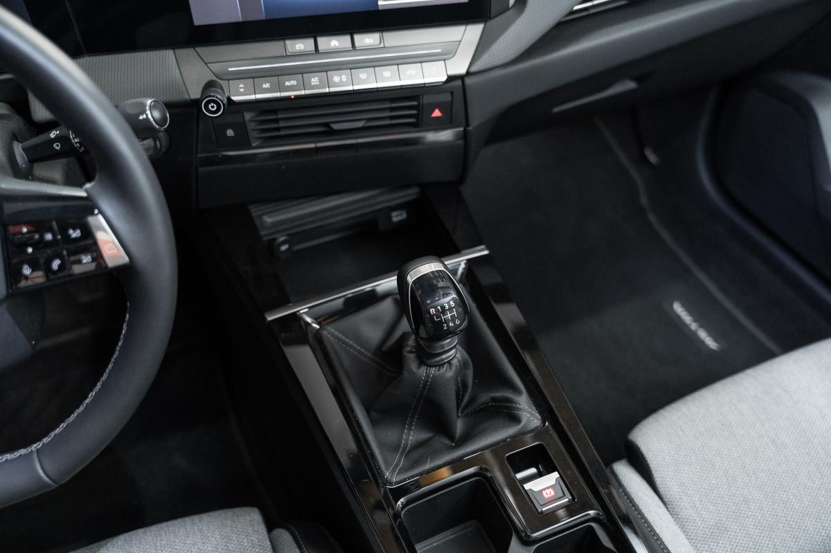 opel-astra-2023-gasolina-1199cc