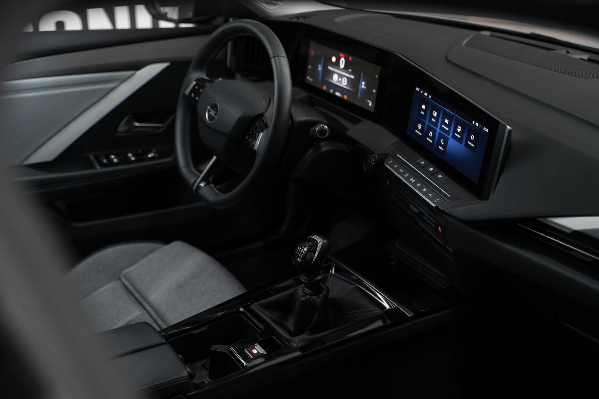 opel-astra-2023-gasolina-1199cc