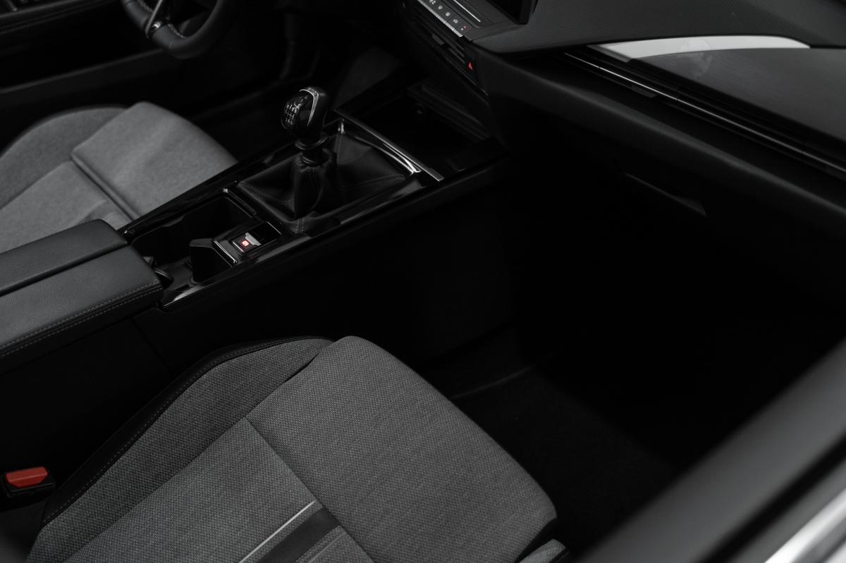 opel-astra-2023-gasolina-1199cc