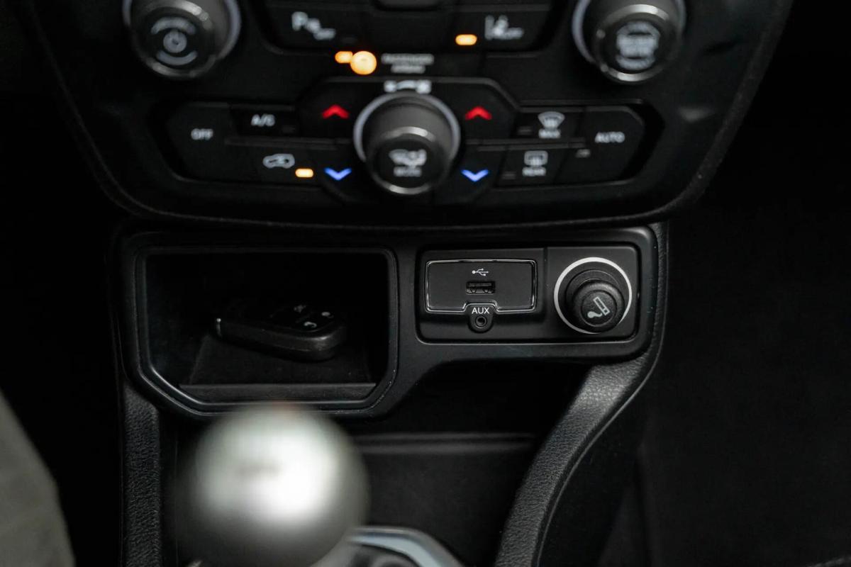 jeep-renegade-2018-diesel-1598cc