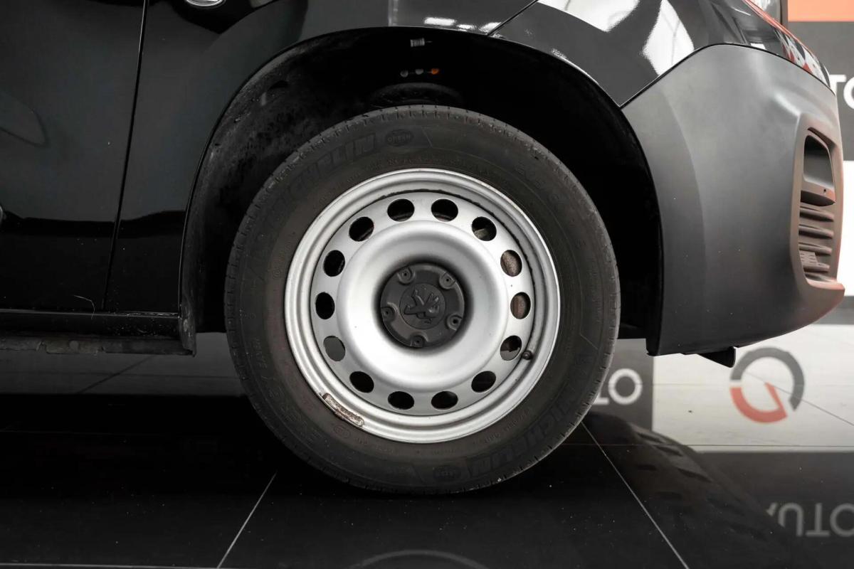peugeot-partner-2023-diesel-1499cc
