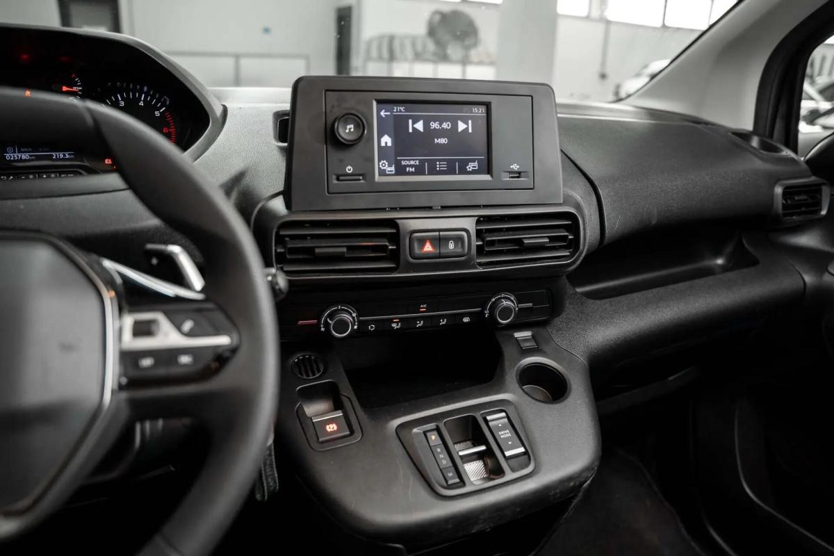 peugeot-partner-2023-diesel-1499cc