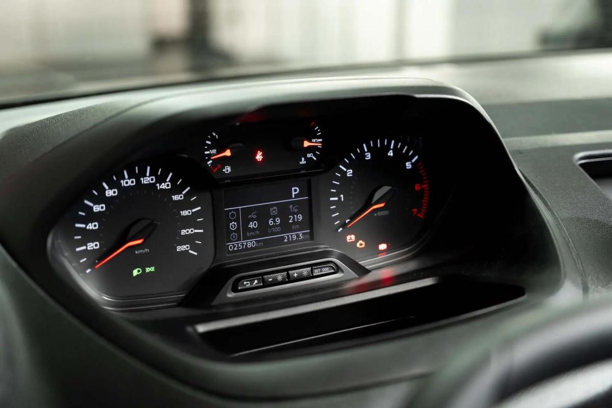 peugeot-partner-2023-diesel-1499cc