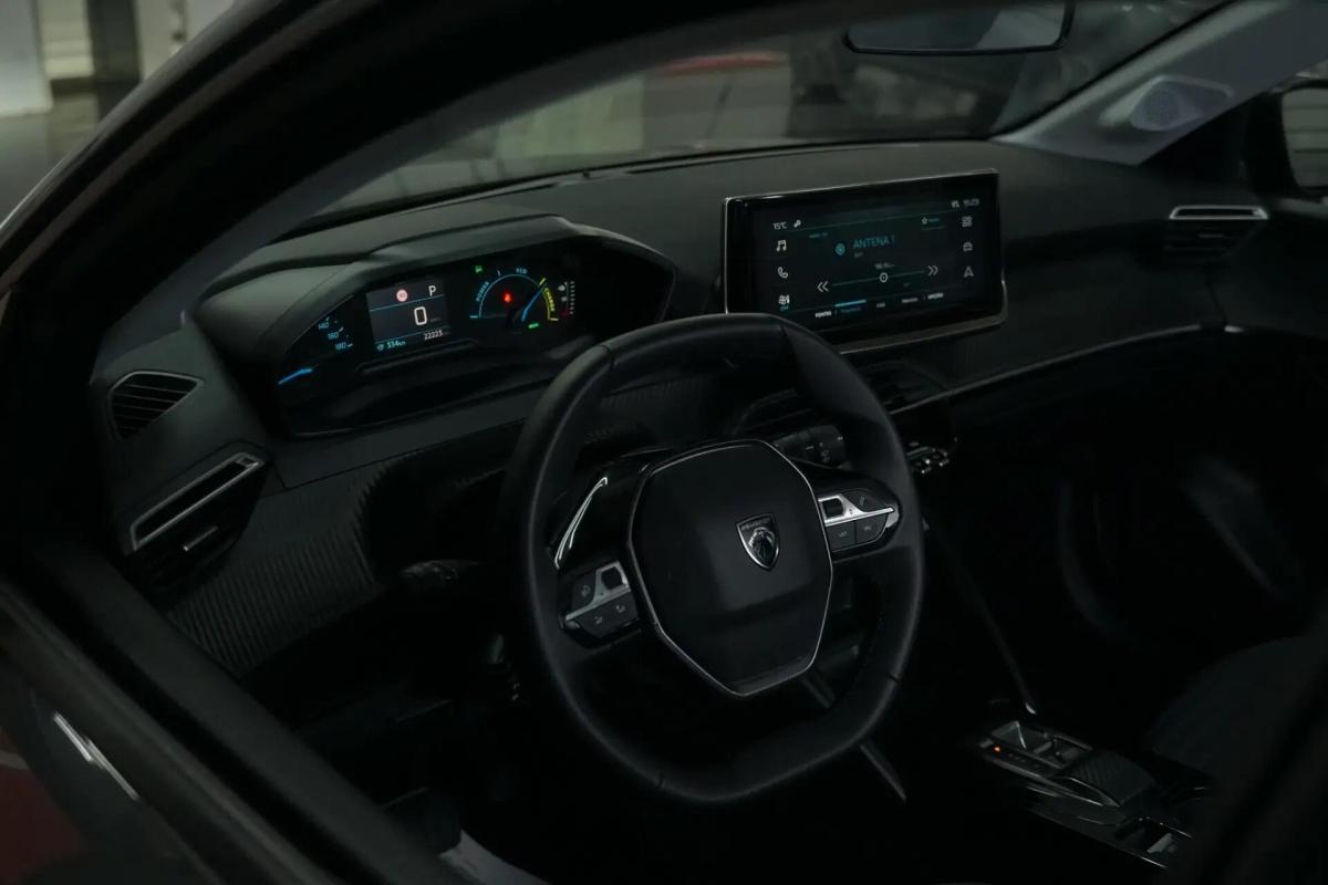 peugeot-e-208-2024-eletrico-0cc