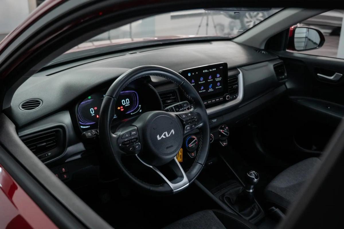kia-stonic-2025-gasolina-1197cc