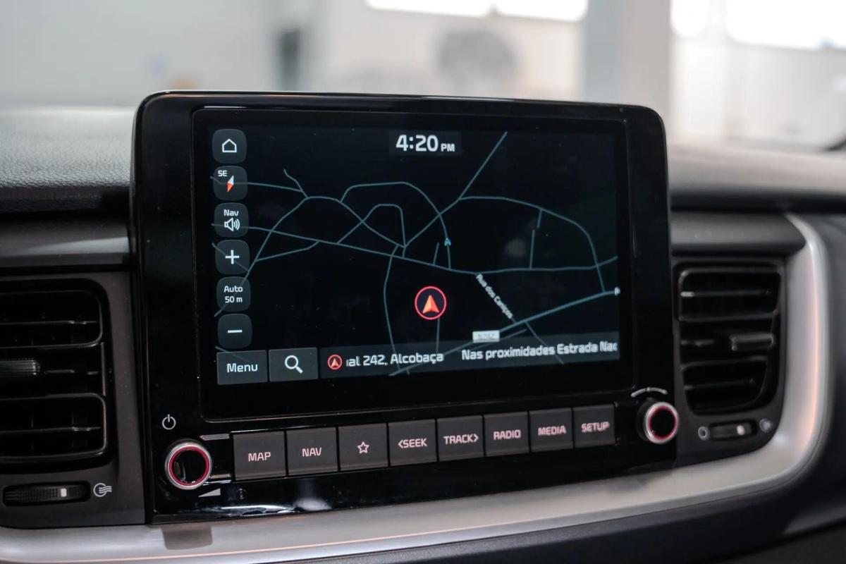 kia-stonic-2025-gasolina-1197cc
