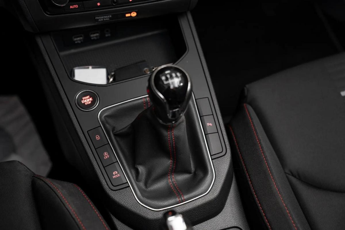 seat-ibiza-2018-gasolina-999cc
