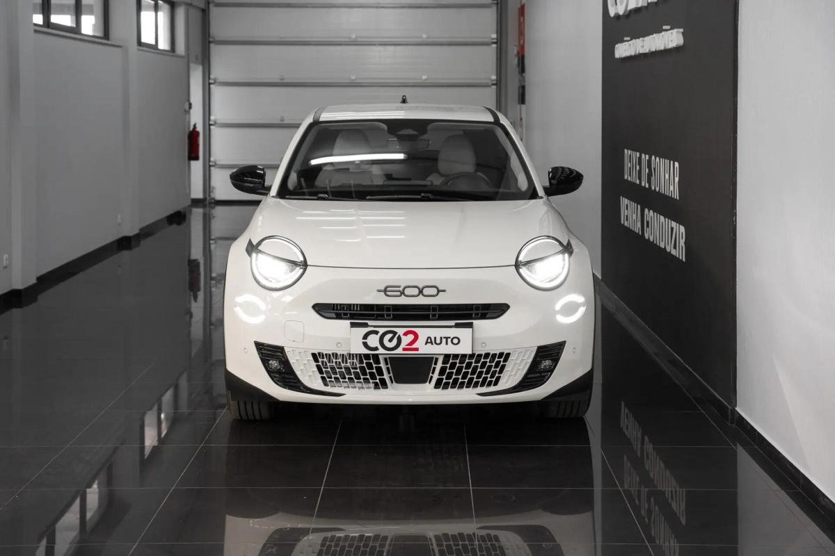 fiat-600-2026-gasolina-1199cc